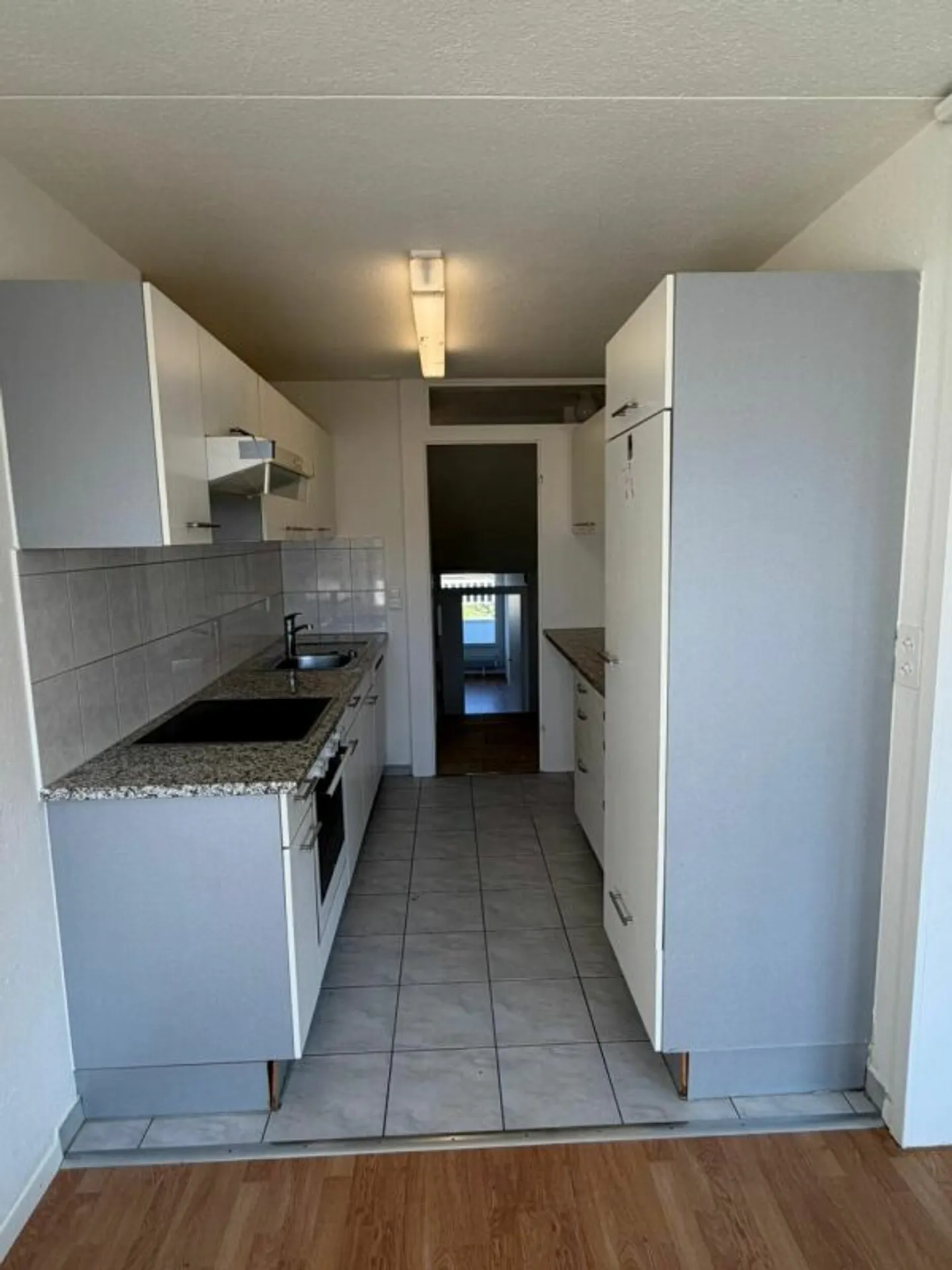 Ampio duplex di 3,5 stanze in posizione idilliaca - Foto 2 di 10