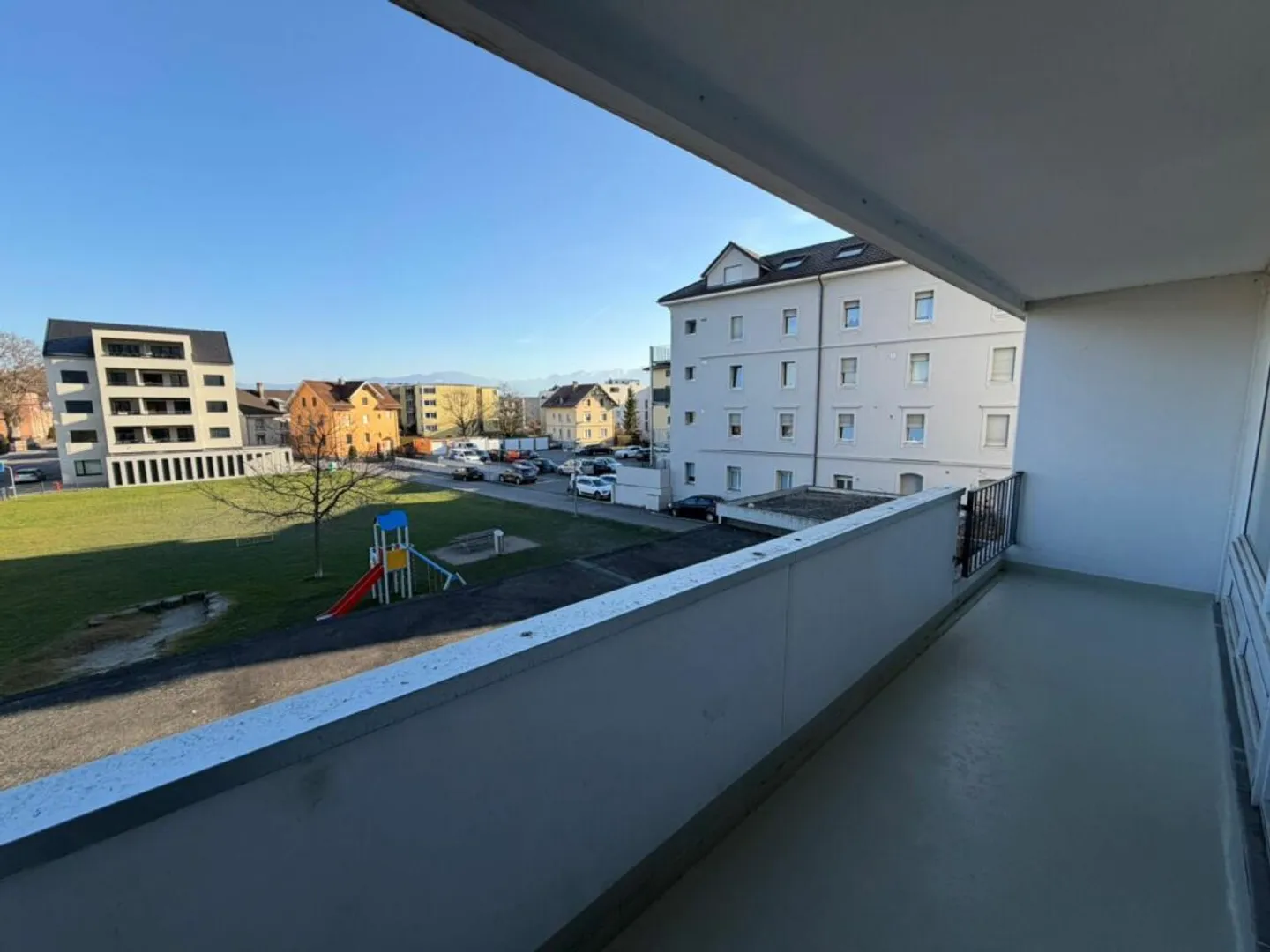 Ampio duplex di 3,5 stanze in posizione idilliaca - Foto 10 di 10