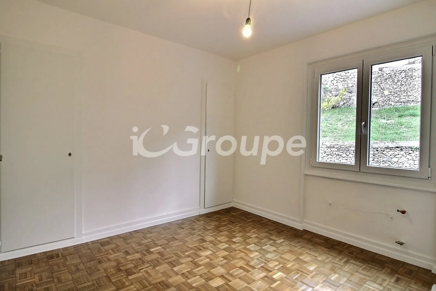 Wunderschöne renovierte 2,5-Zimmer-Wohnung zur Miete in Sion. - Foto 7 von 8