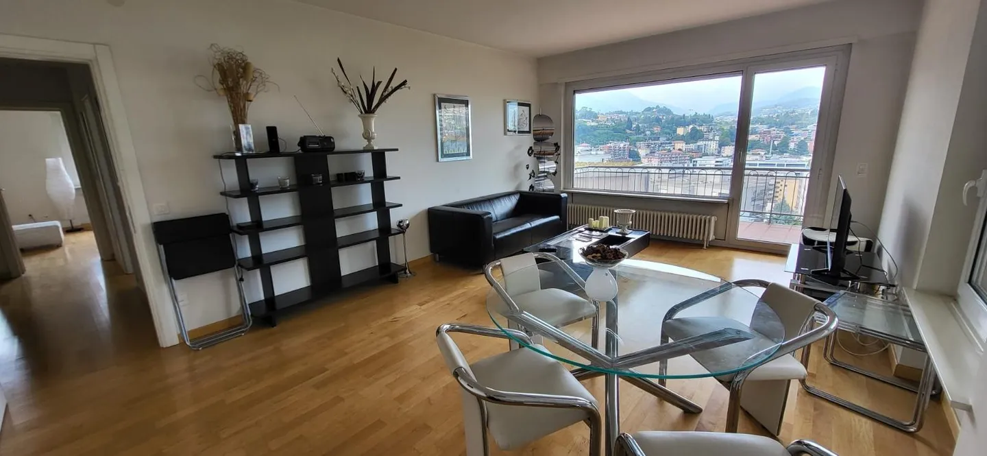 NUOVO PREZZO 4,5 LOCALI A PARADISO CON STUPENDA VISTA LAGO- ID 23783 - Foto 2 di 7