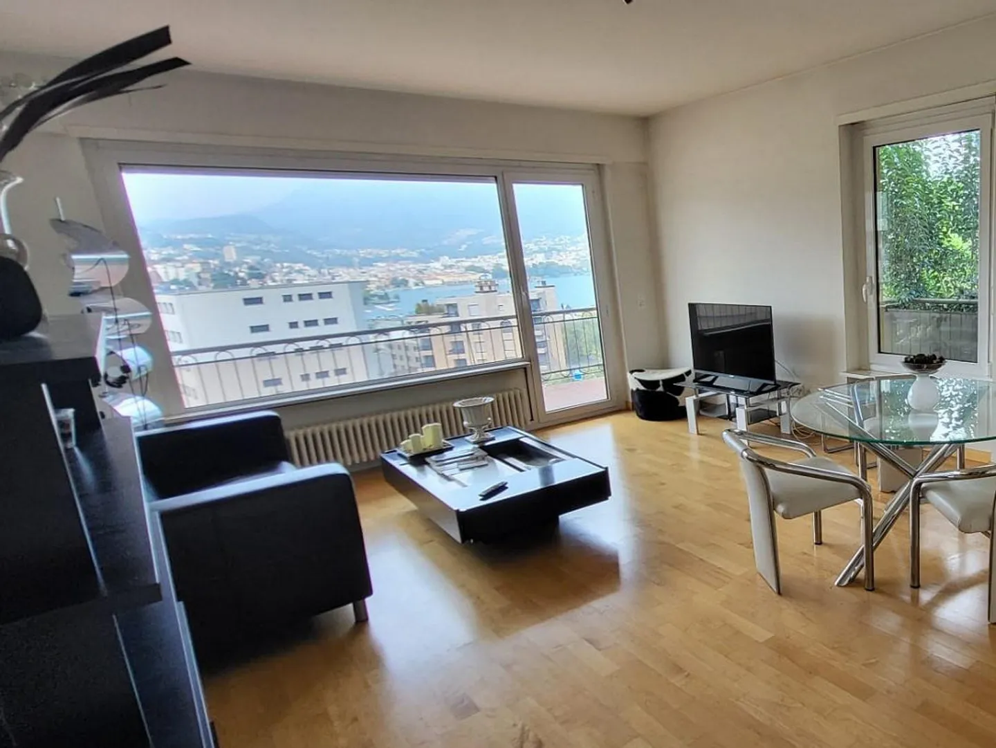 NUOVO PREZZO 4,5 LOCALI A PARADISO CON STUPENDA VISTA LAGO- ID 23783 - Foto 3 di 7