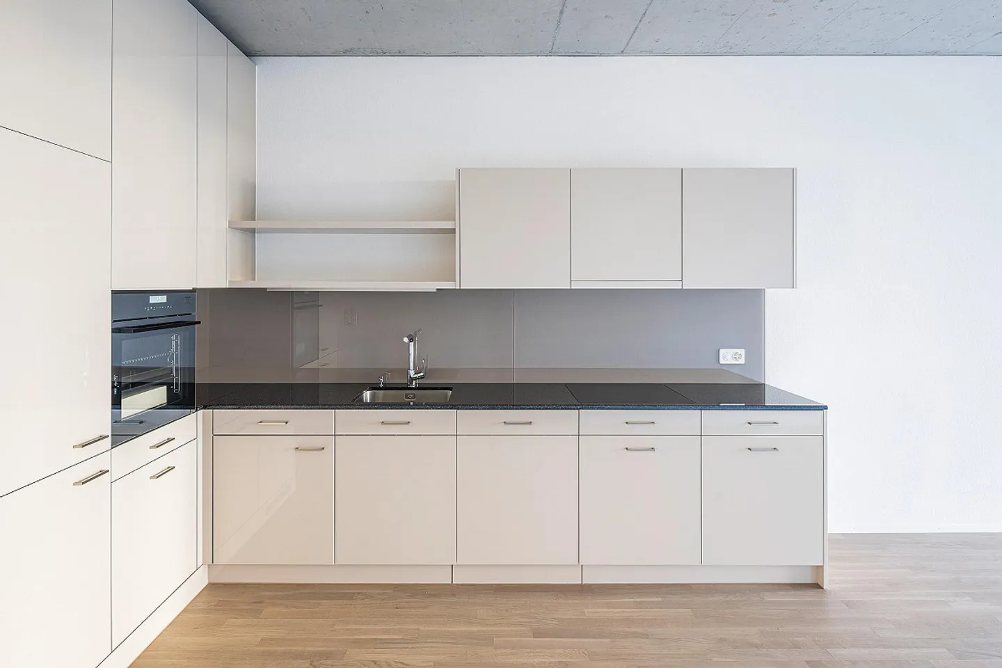 3.5-room apartment in Niederuzwil - Photo 2 of 4