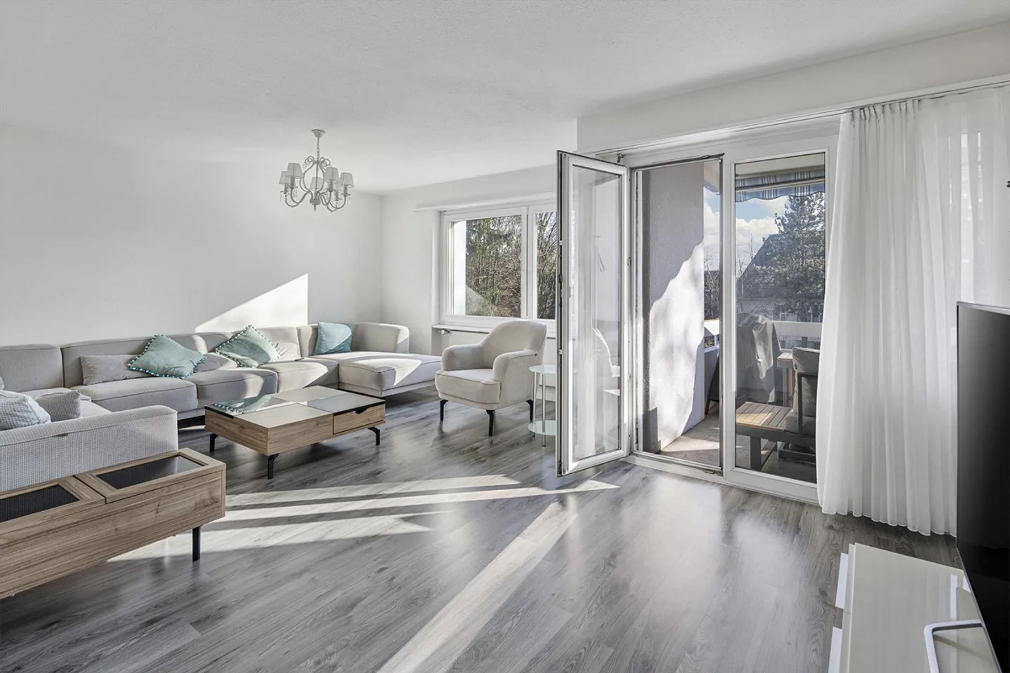 Situato centralmente, casa tranquilla: Oasi con molto spazio per vivere - Foto 2 di 14