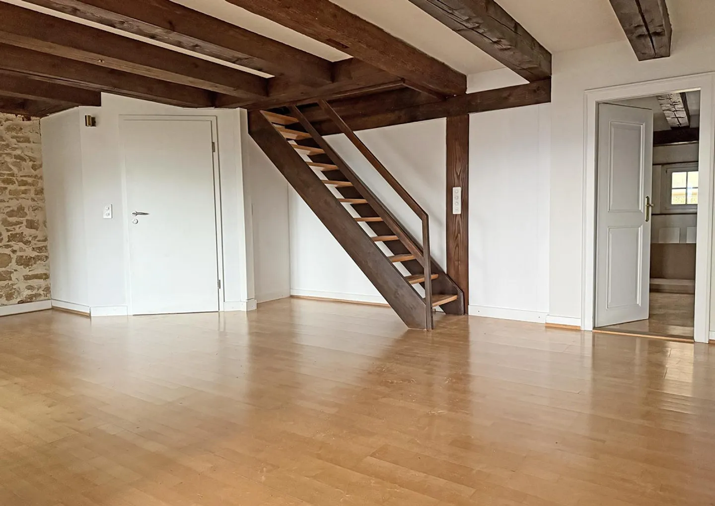 Geräumige Maisonette mit Garten - Foto 1 von 11