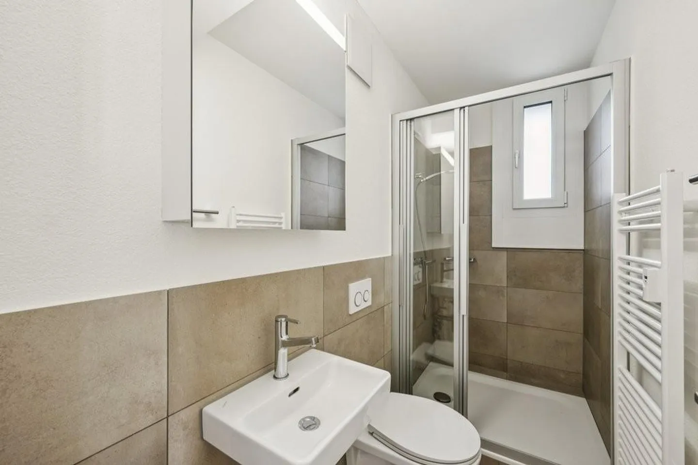 Bella appartamento di 4,5 stanze con grande balcone a Allschwil - Foto 8 di 12