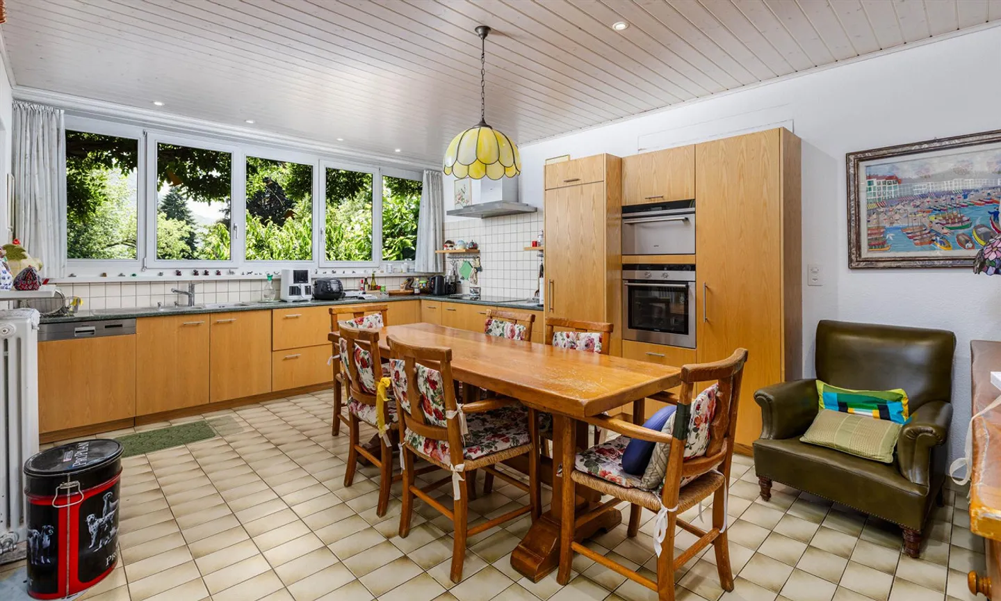 Maison exclusive et spacieuse de 6,5 pièces avec jardin à Sorengo - Photo 6 sur 11