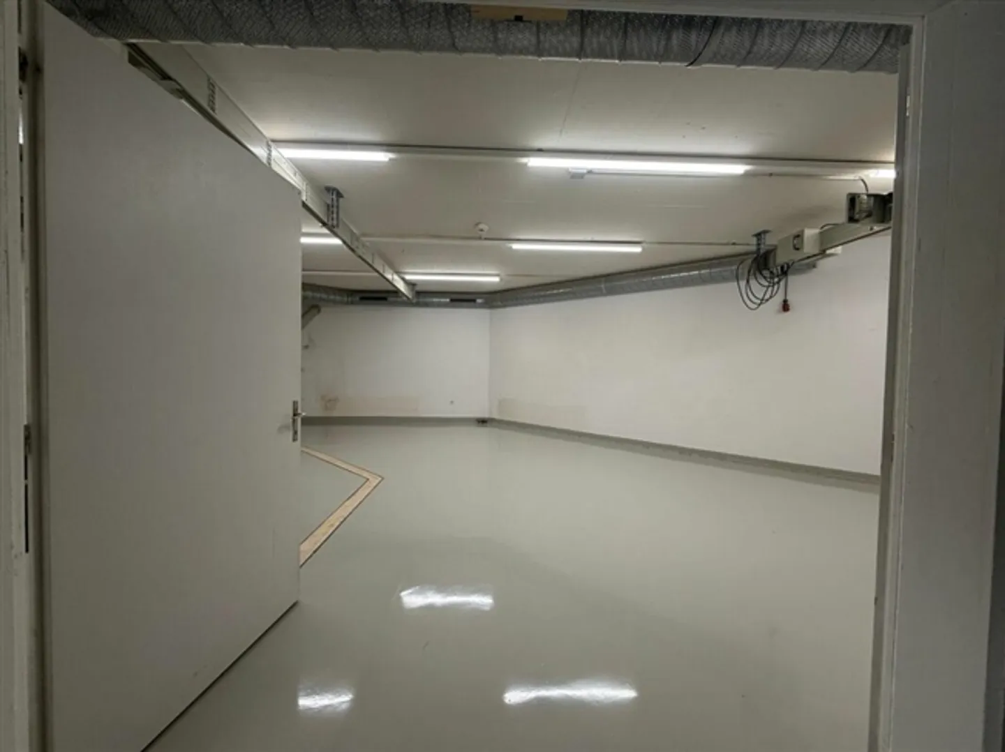 Commercial / Storage Space in the Center of Burgdorf - Photo 4 of 5
