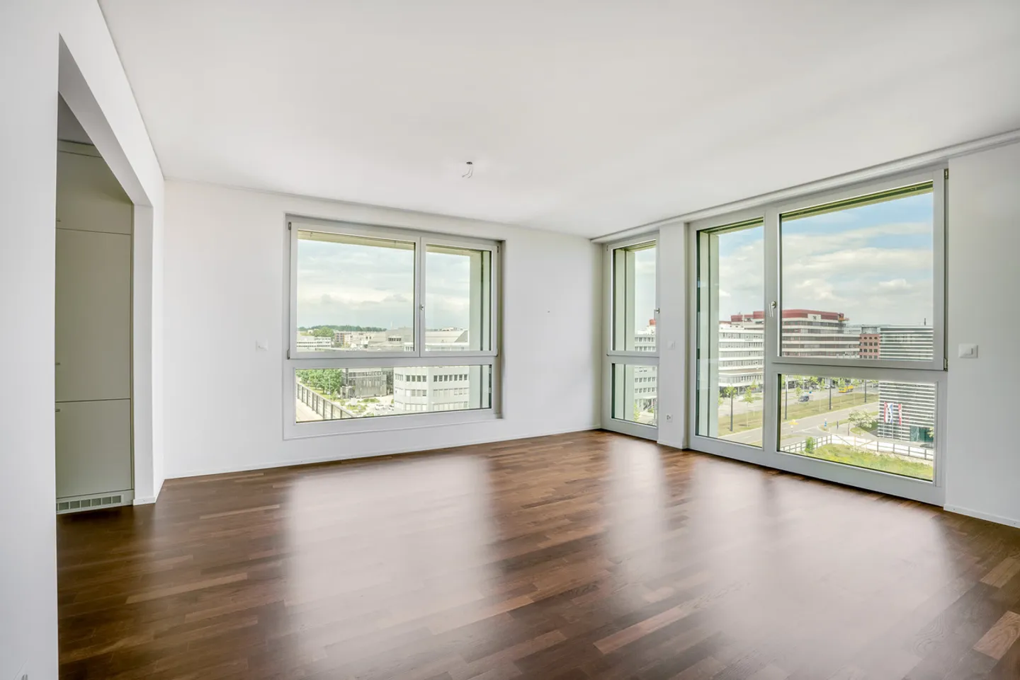 Moderne Wohnung im Glattpark - Foto 3 von 5