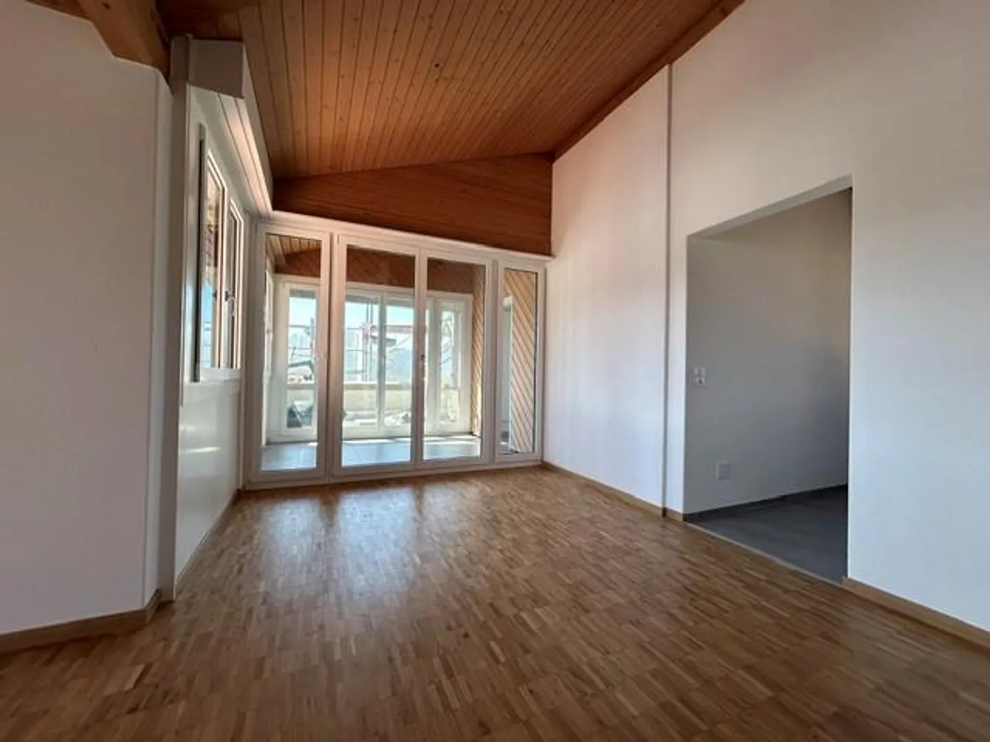 Ampio appartamento attico di 4,5 locali con 131 m² a Dagmersellen - Foto 1 di 9