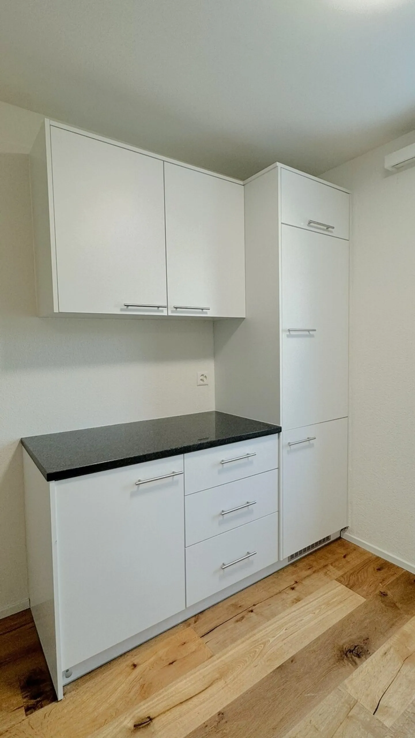 Modern 2.5-room apartment on the 3rd floor - Photo 4 of 9