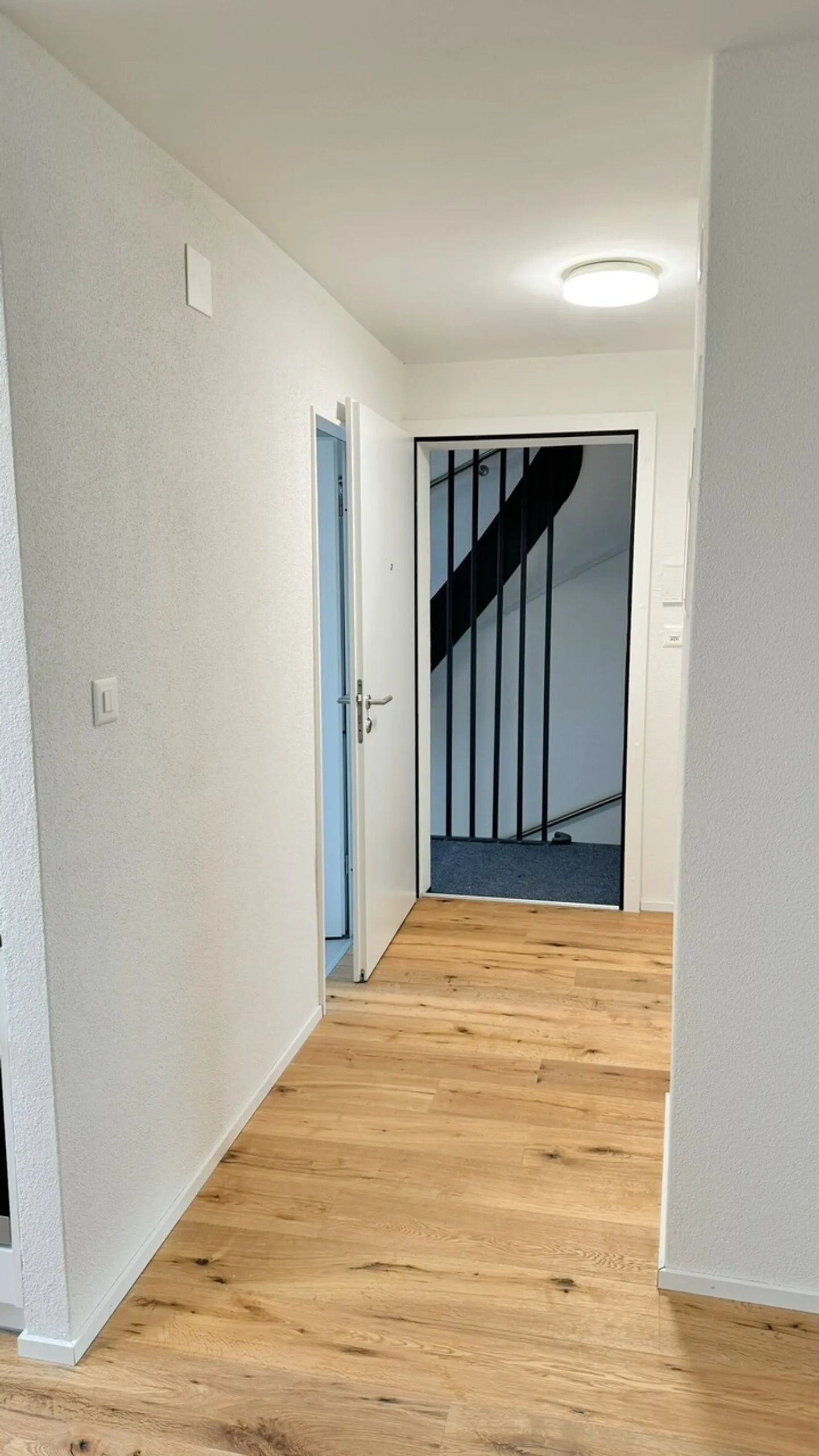 Modern 2.5-room apartment on the 3rd floor - Photo 5 of 9