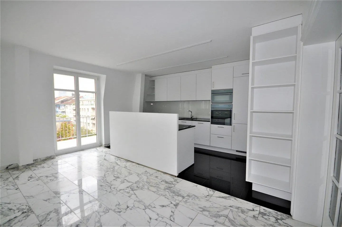 Casa Unica in Posizione Privilegiata: Goditi un Abitare Esclusivo - Foto 4 di 13