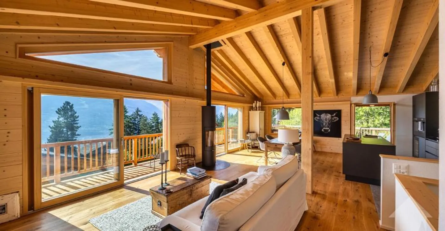 Chalet of 146 m² to be built on a plot of 1,000 m² - Photo 10 of 13