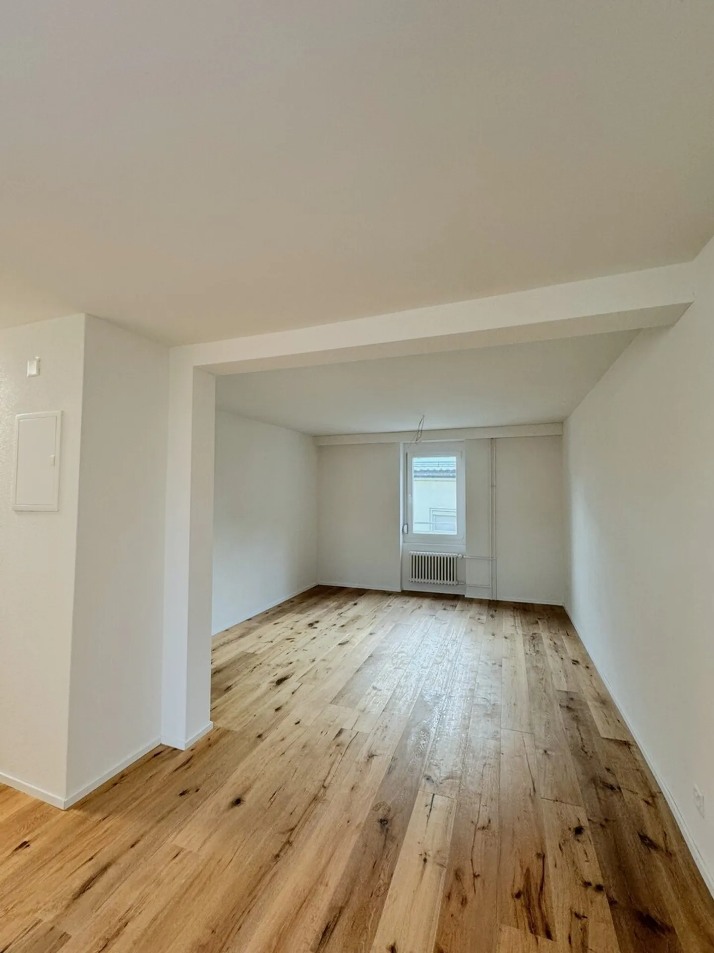 Modern 2.5-room apartment on the 3rd floor - Photo 2 of 9