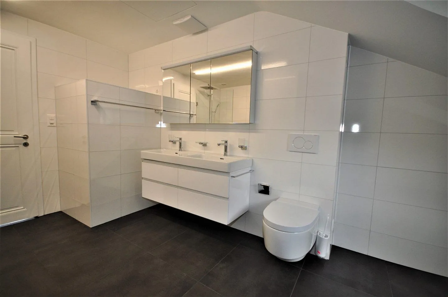 Casa Unica in Posizione Privilegiata: Goditi un Abitare Esclusivo - Foto 8 di 13