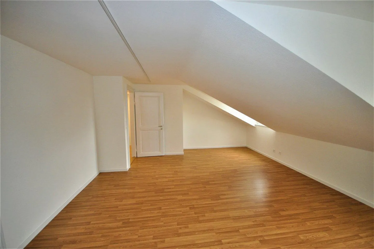 Casa Unica in Posizione Privilegiata: Goditi un Abitare Esclusivo - Foto 10 di 13