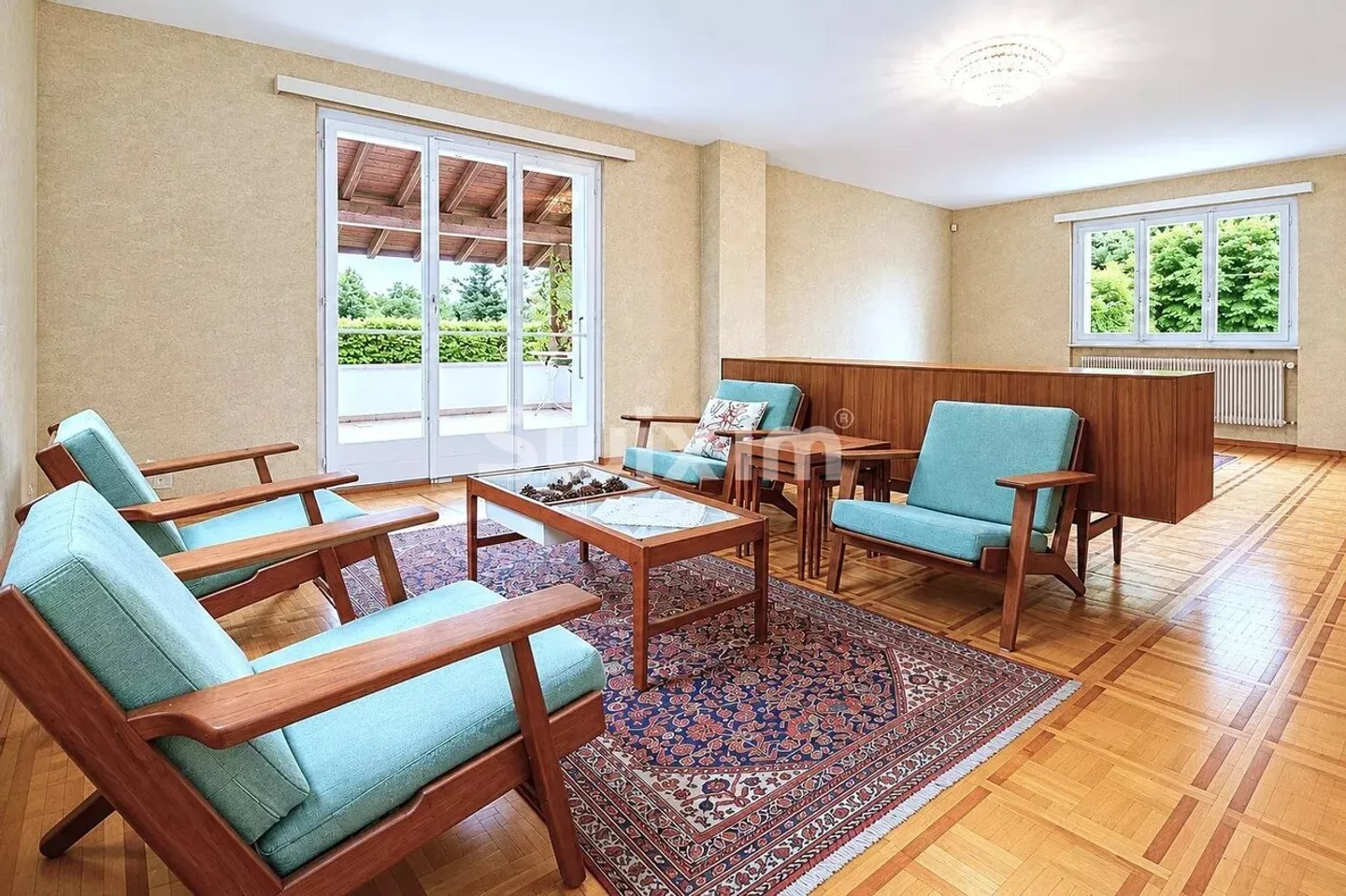 Single-family house in an ideal location - Photo 4 of 8