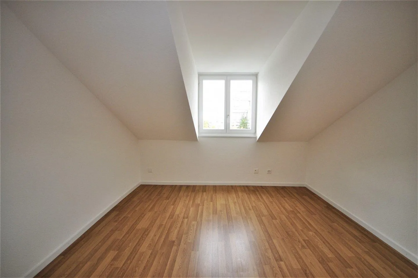 Casa Unica in Posizione Privilegiata: Goditi un Abitare Esclusivo - Foto 12 di 13