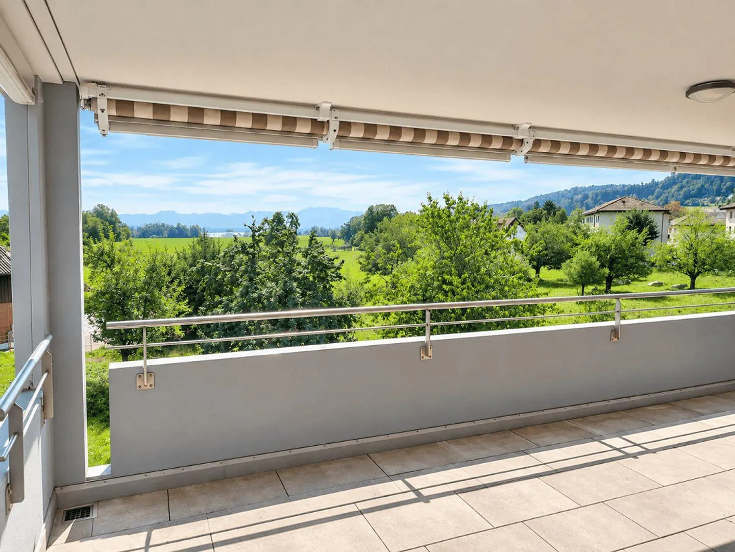 Moderne Wohnung mit sonnigem Balkon - Foto 9 von 10