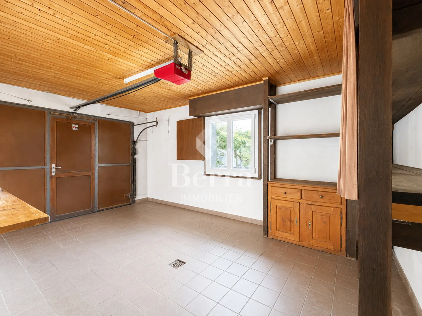 Villa indipendente con giardino, terrazza, garage e grande potenziale. - Foto 14 di 15