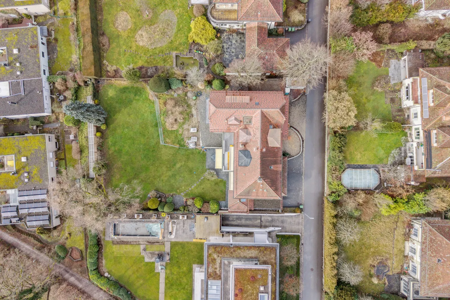 Stylish Semi-Detached House with Plenty of Space for Development - Photo 12 of 12