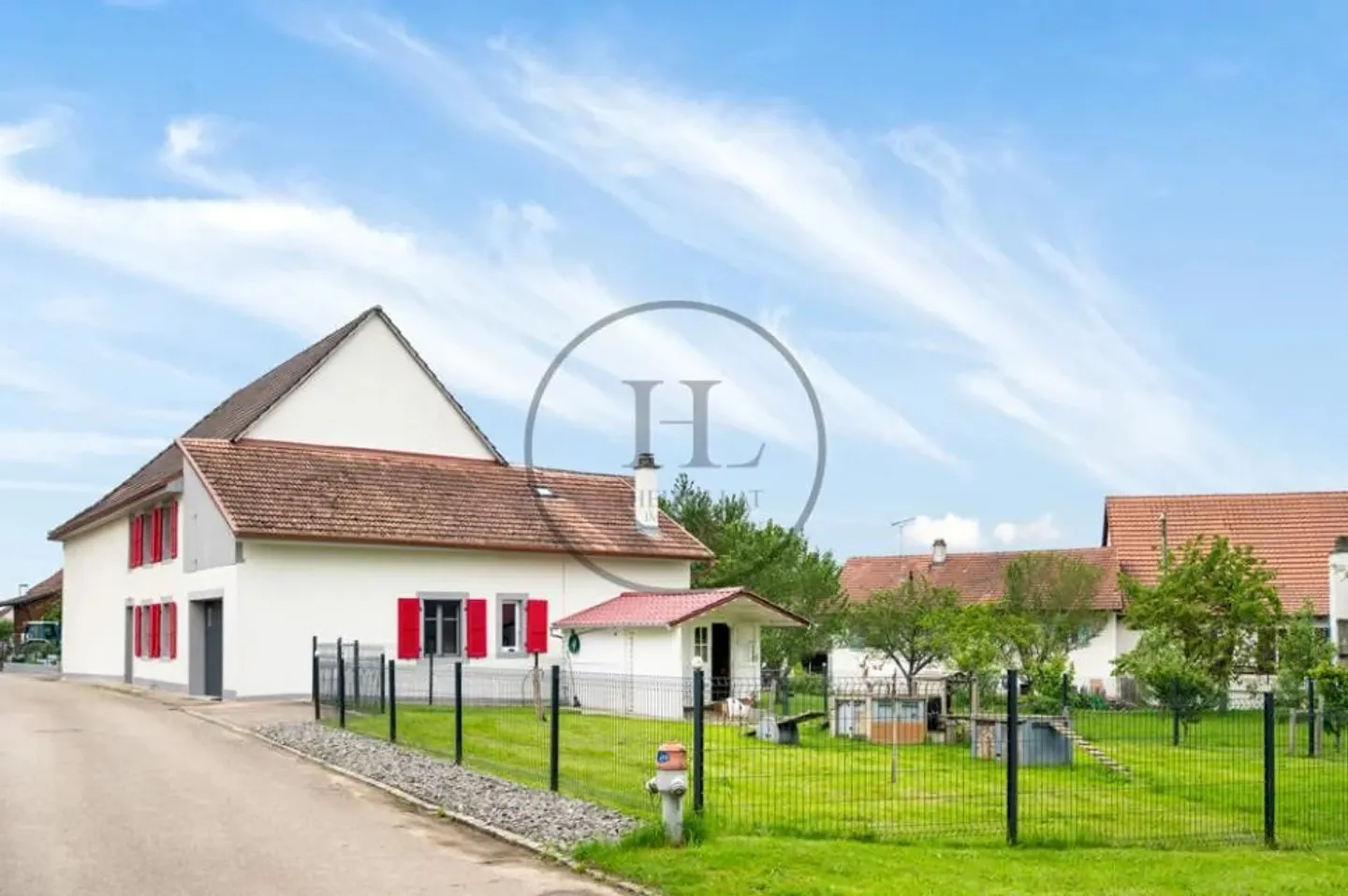 Charmantes Haus mit Werkstatt - Foto 2 von 31