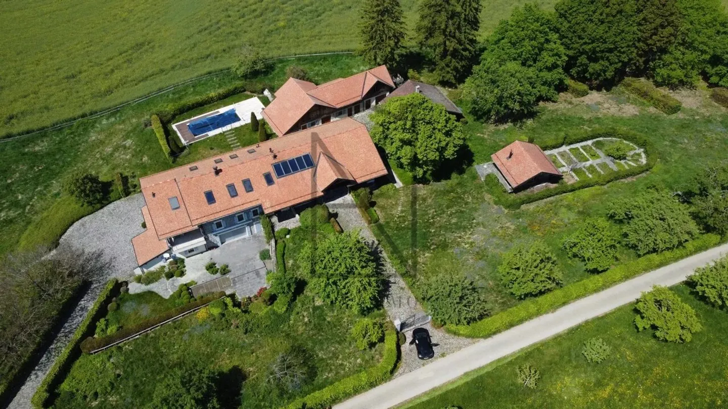 Un rare et privé refuge au cœur de la nature - Photo 1 sur 13
