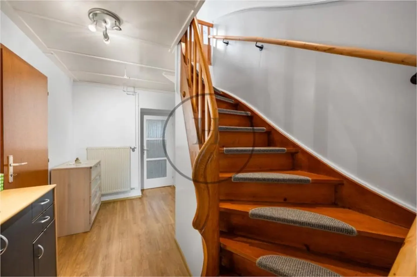 Charmantes Haus mit Werkstatt - Foto 15 von 31