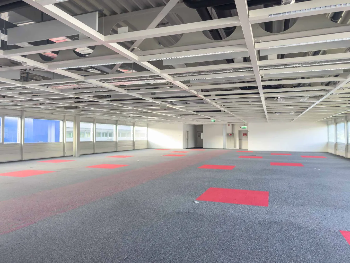 Office space for rent - Photo 1 of 9