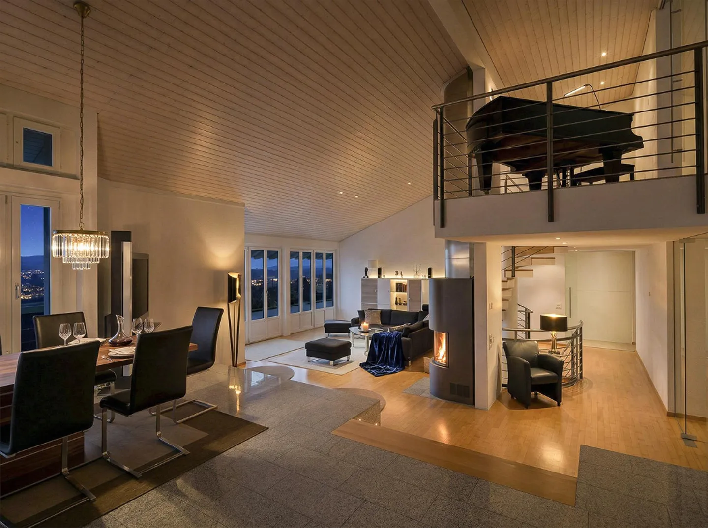 Luxury Home with Alpine Views - Photo 1 of 14