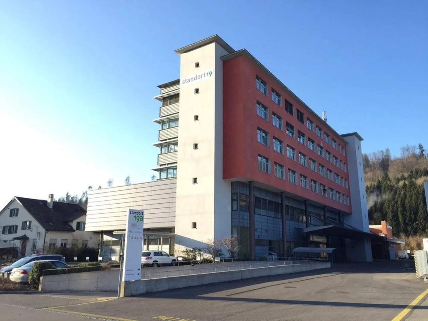 Disponibile immediatamente - Spazio ufficio in una posizione centrale! - Foto 1 di 6