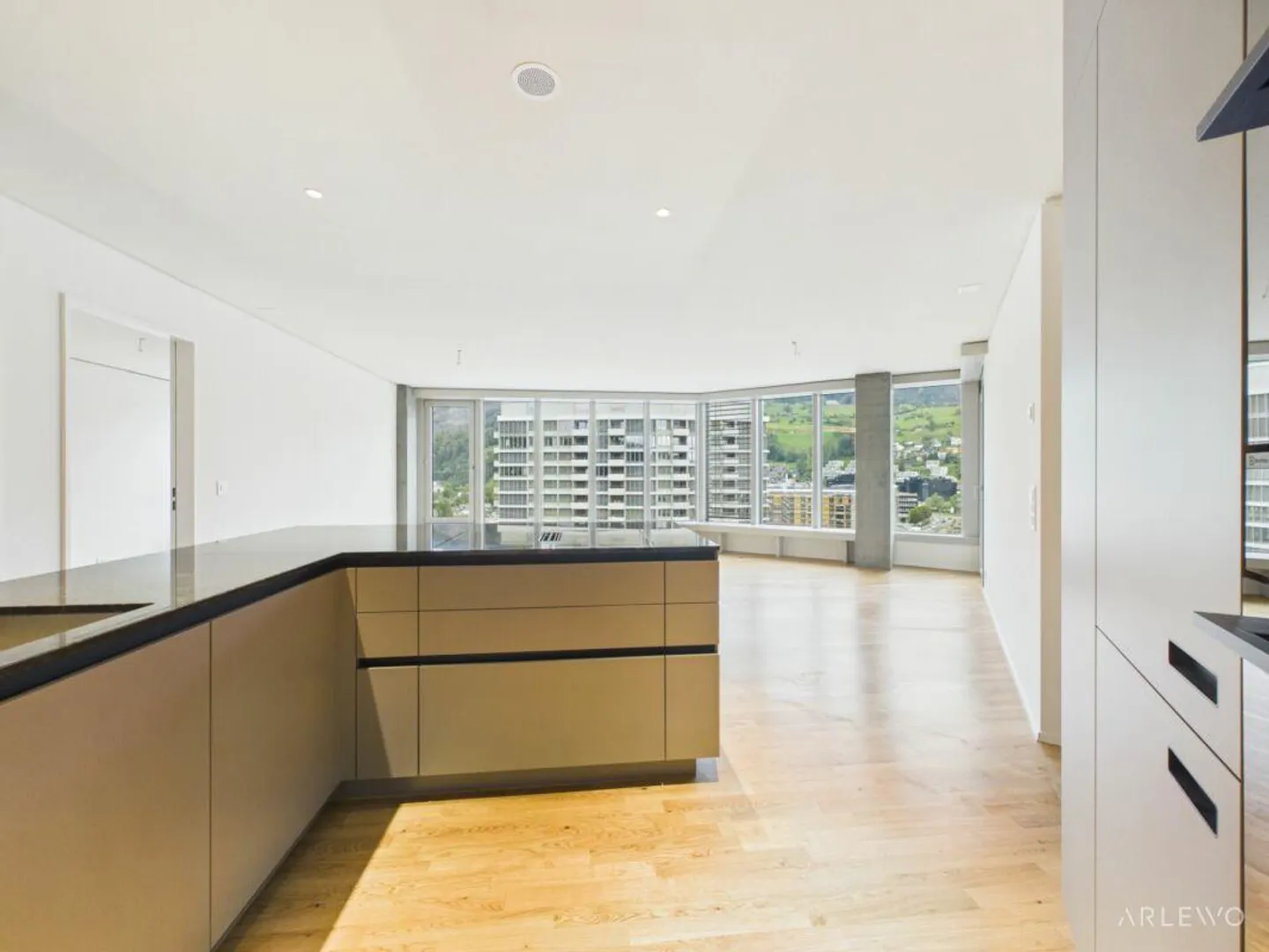 Stilvolle Wohnung mit atemberaubendem Blick - Foto 4 von 15
