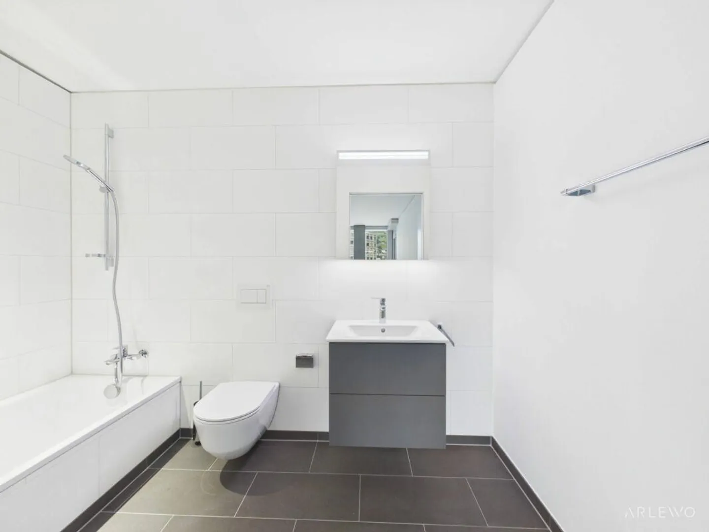 Stilvolle Wohnung mit atemberaubendem Blick - Foto 8 von 15