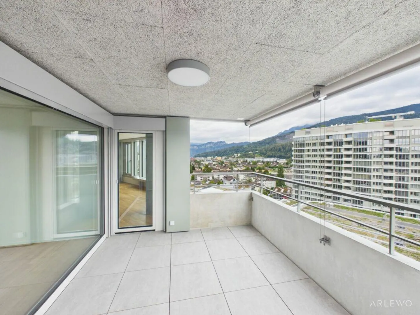 Stilvolle Wohnung mit atemberaubendem Blick - Foto 13 von 15