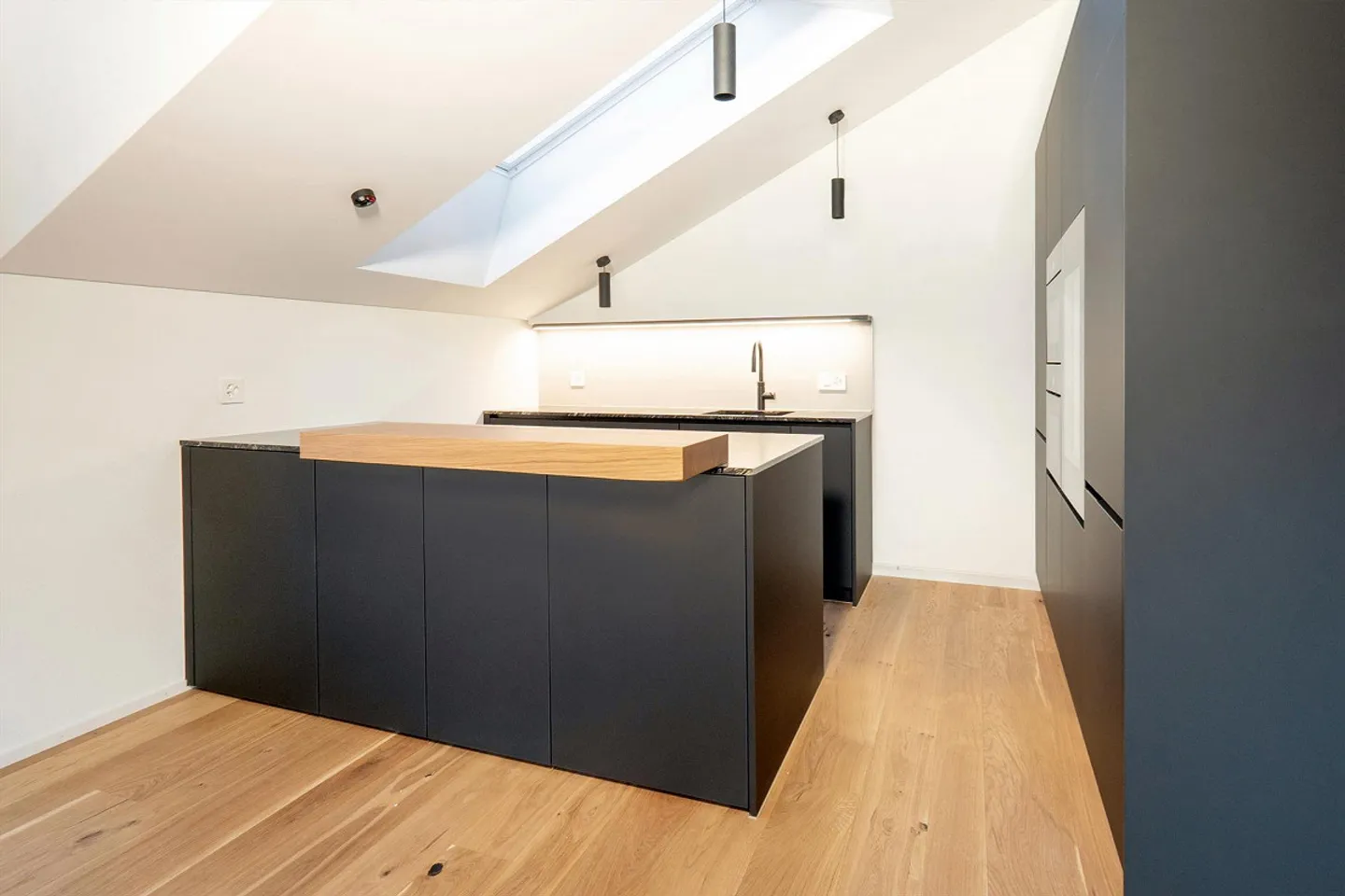 FIRST USE: Exclusive 4.5 Attic Apartment in Ownership Standard - Photo 5 of 23