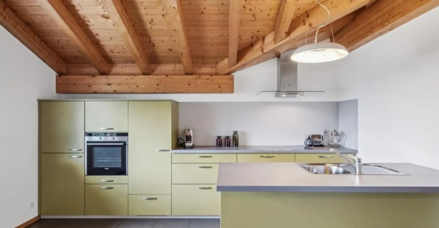 Attic with beautiful high ceilings. - Photo 3 of 7