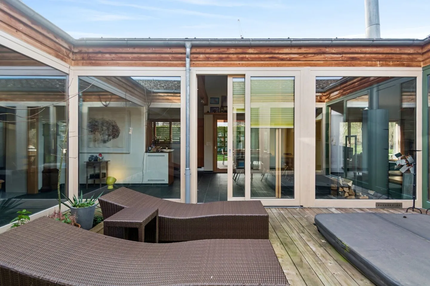 Elegant Single-Family Home - Photo 16 of 32