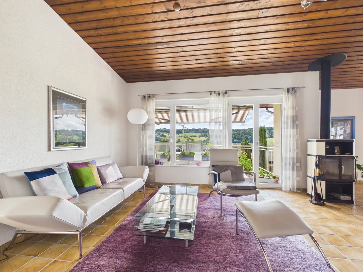 Maison individuelle de 5,5 pièces bien entretenue avec un vaste espace extérieur - Photo 2 sur 14