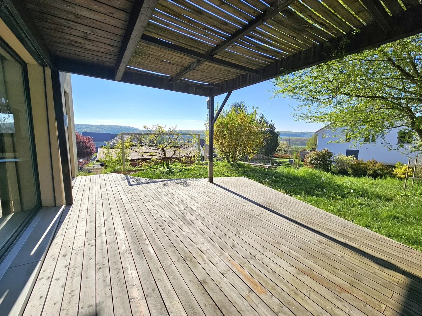 Single-family house - Photo 1 of 10