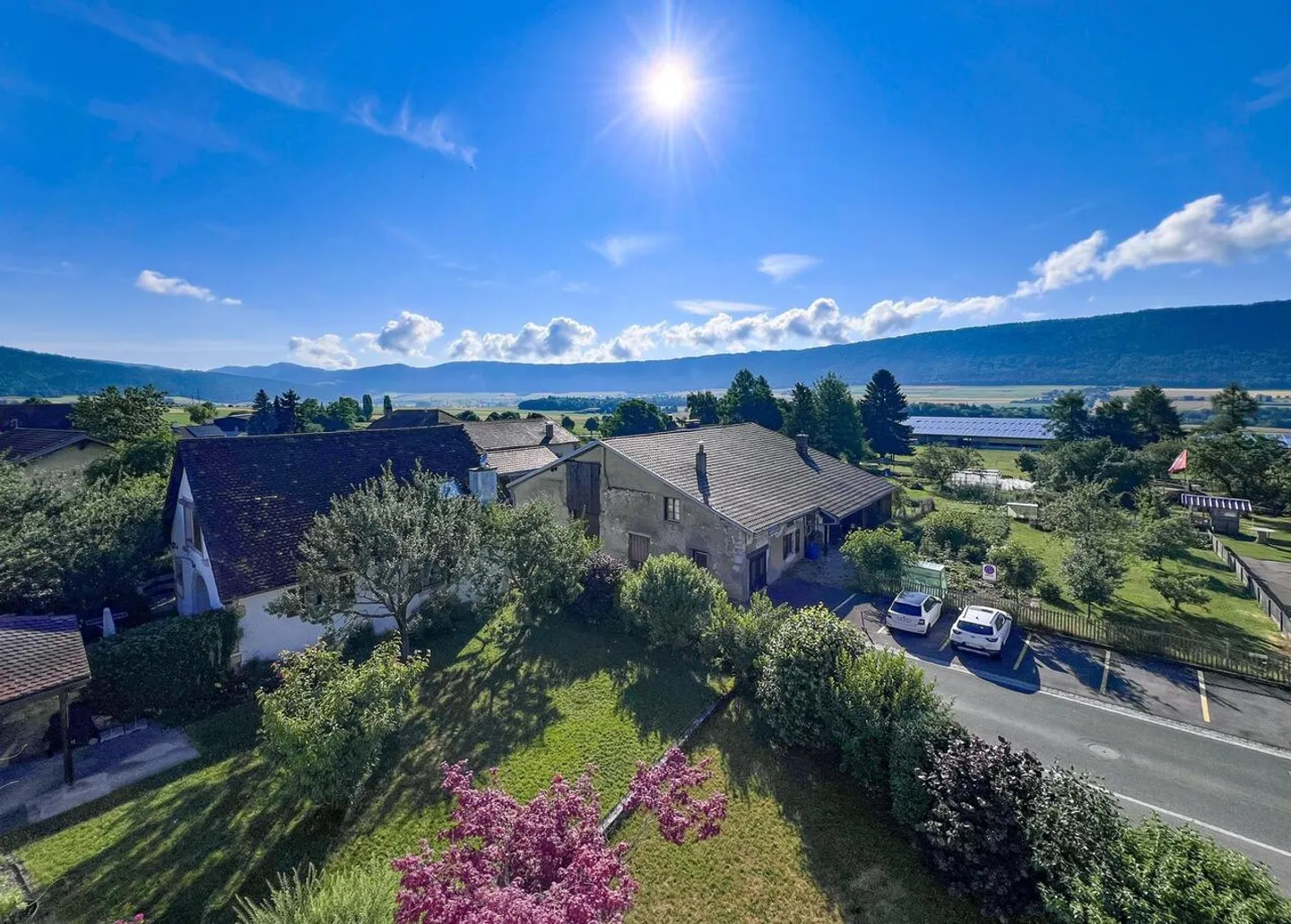 Duplex with charm and view of the Val-de-Ruz ? 4.5 rooms 159 m² - Photo 2 of 15