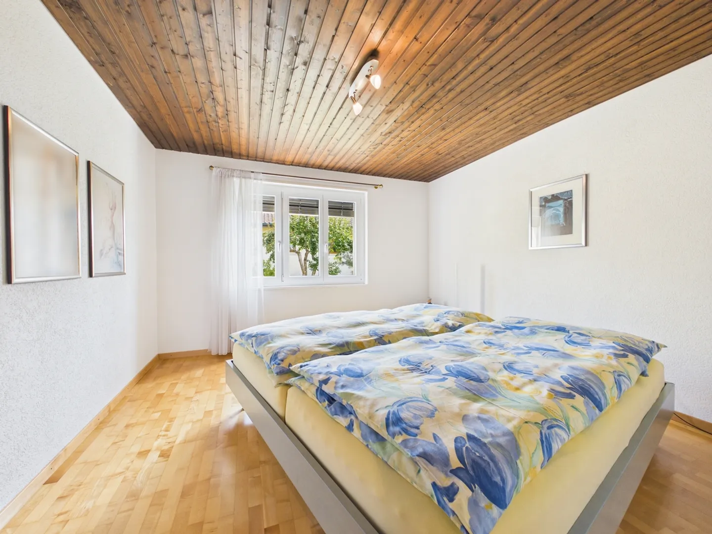 Maison individuelle de 5,5 pièces bien entretenue avec un vaste espace extérieur - Photo 9 sur 14