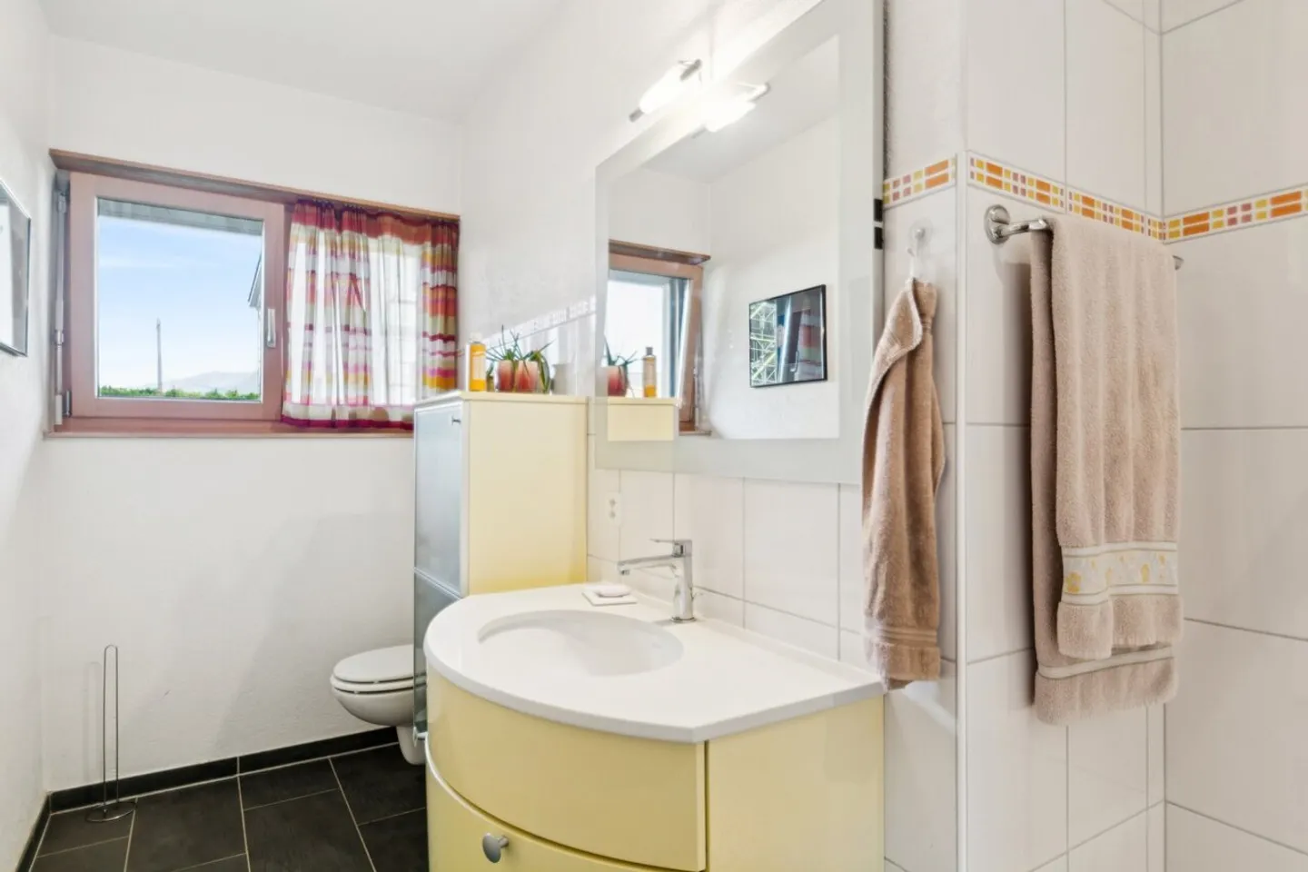 Elegant Single-Family Home - Photo 31 of 32