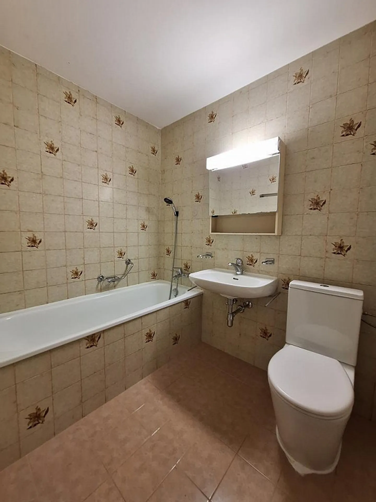 Appartamento con balcone nel cuore di La Tour-de-Peilz - Foto 8 di 9