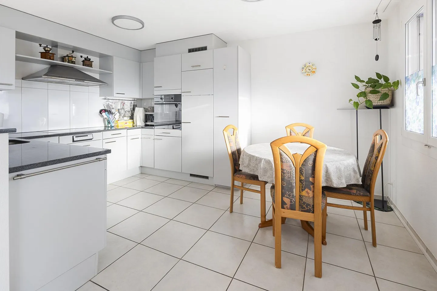 Living Oasis for All Generations in a Central and Very Quiet Location - Photo 5 of 13