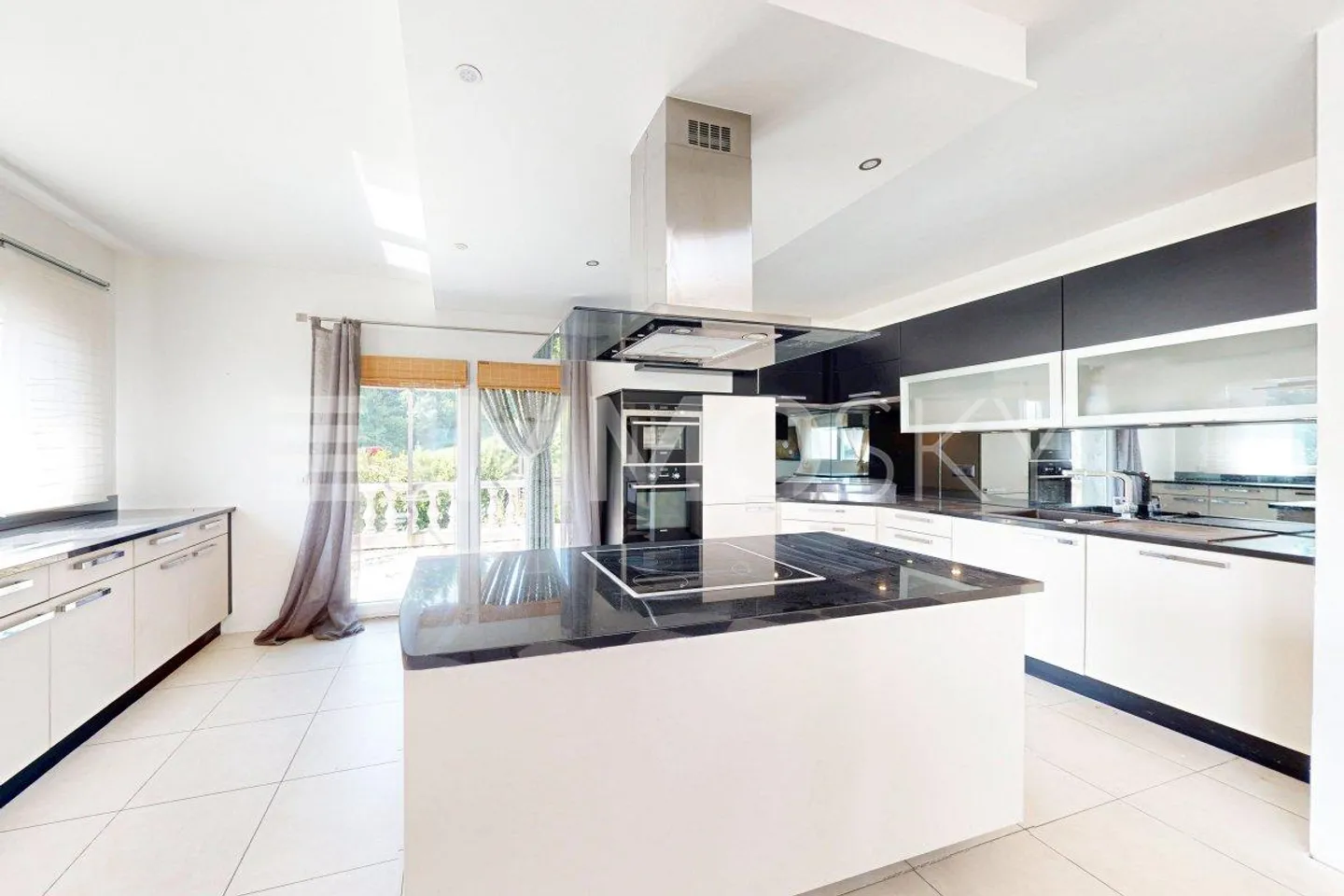 Villa in vendita - Foto 3 di 5