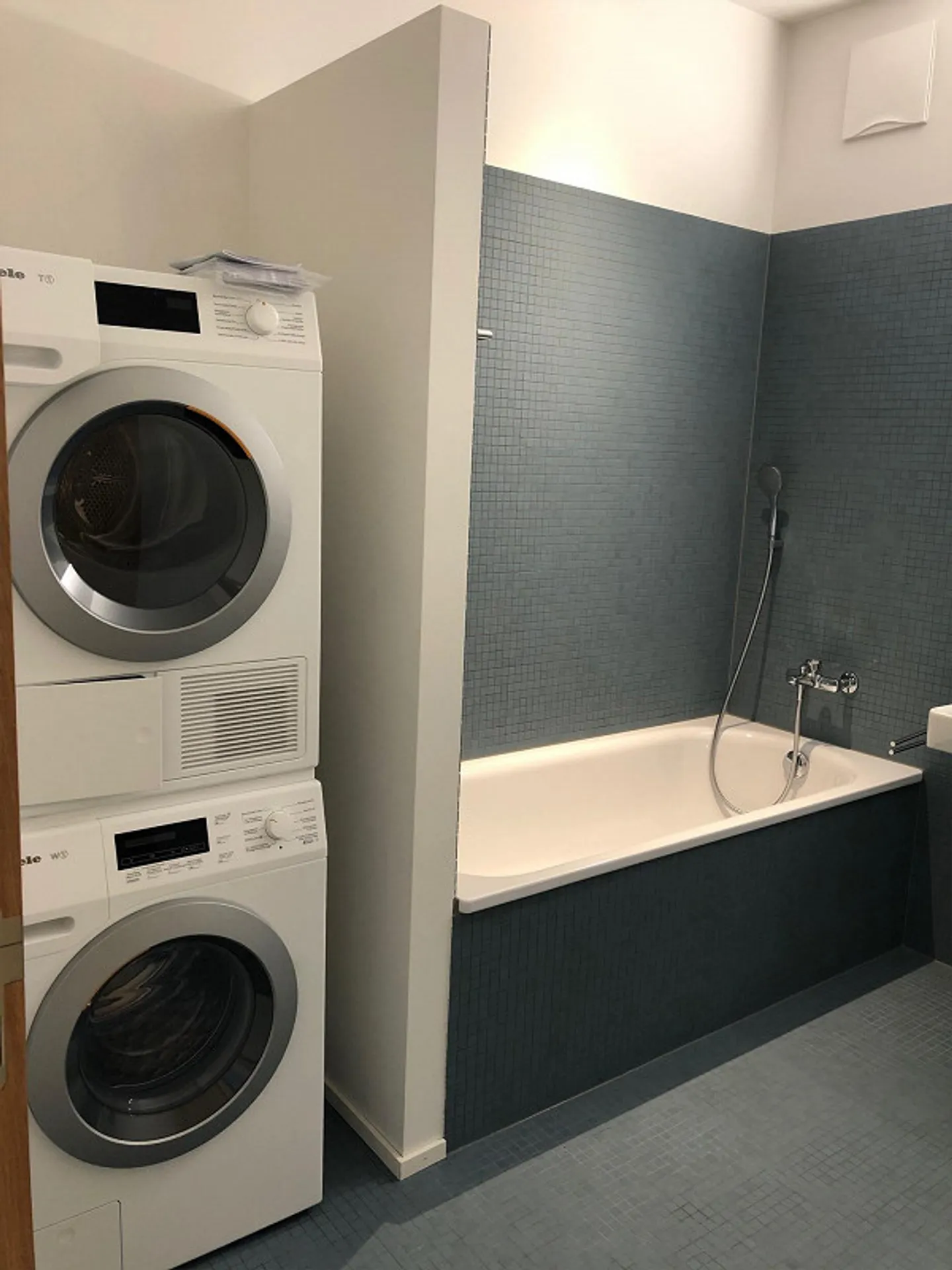 Moderne Maisonette mit Terrassen - Foto 4 von 13