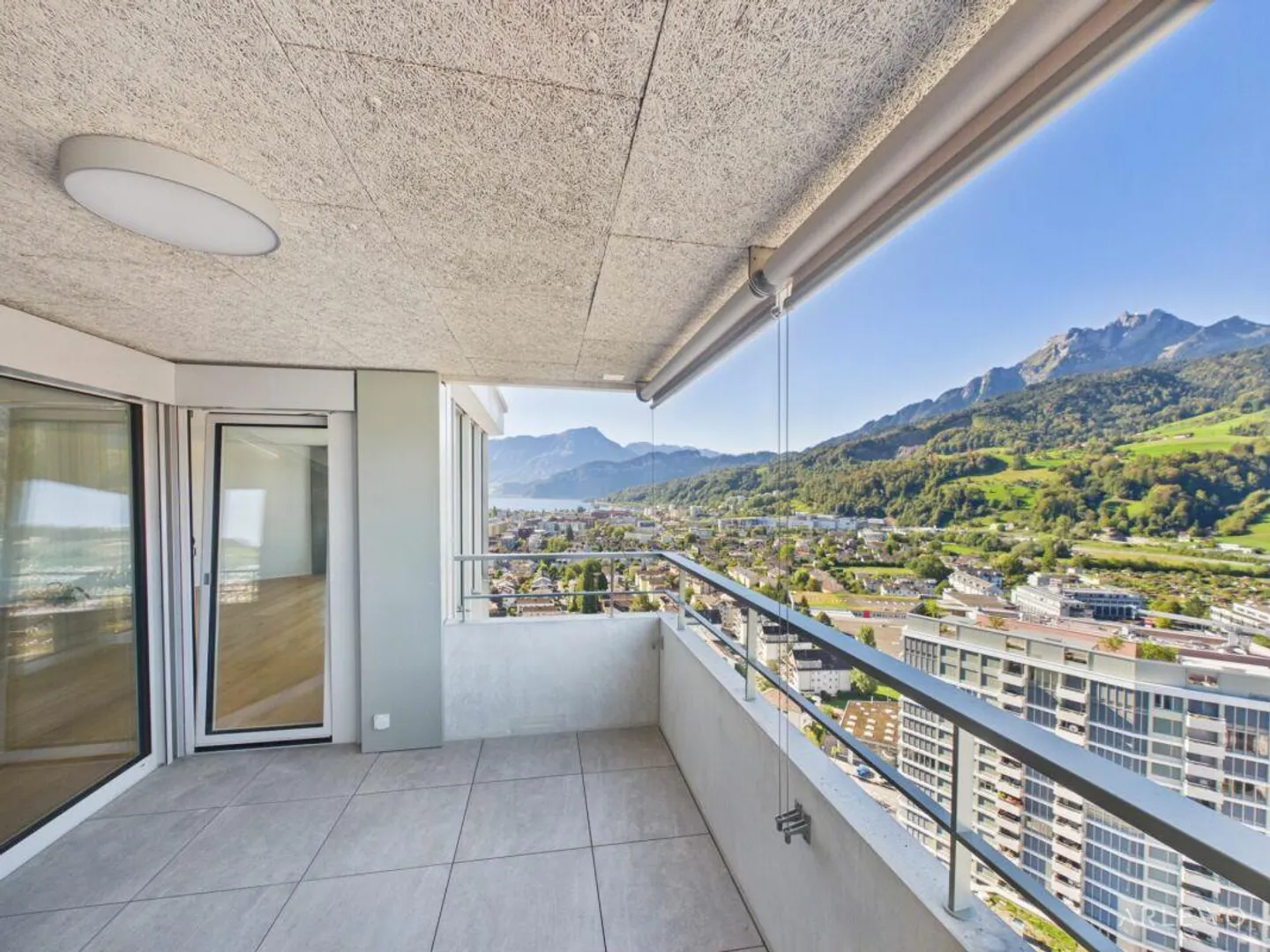 Sopra i tetti di Kriens con vista da sogno - Foto 3 di 13