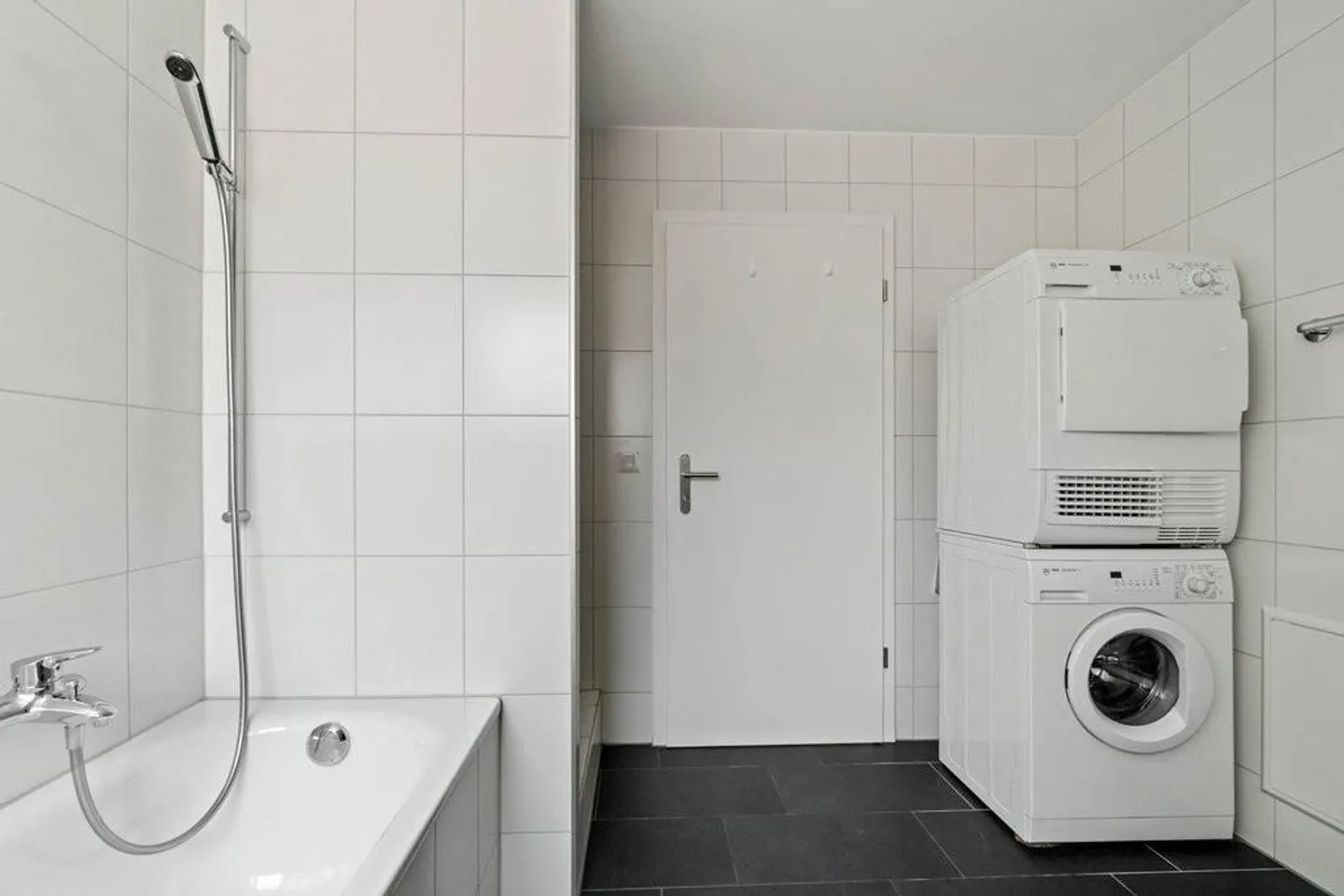 Central et pourtant proche de la nature! - Photo 10 sur 12