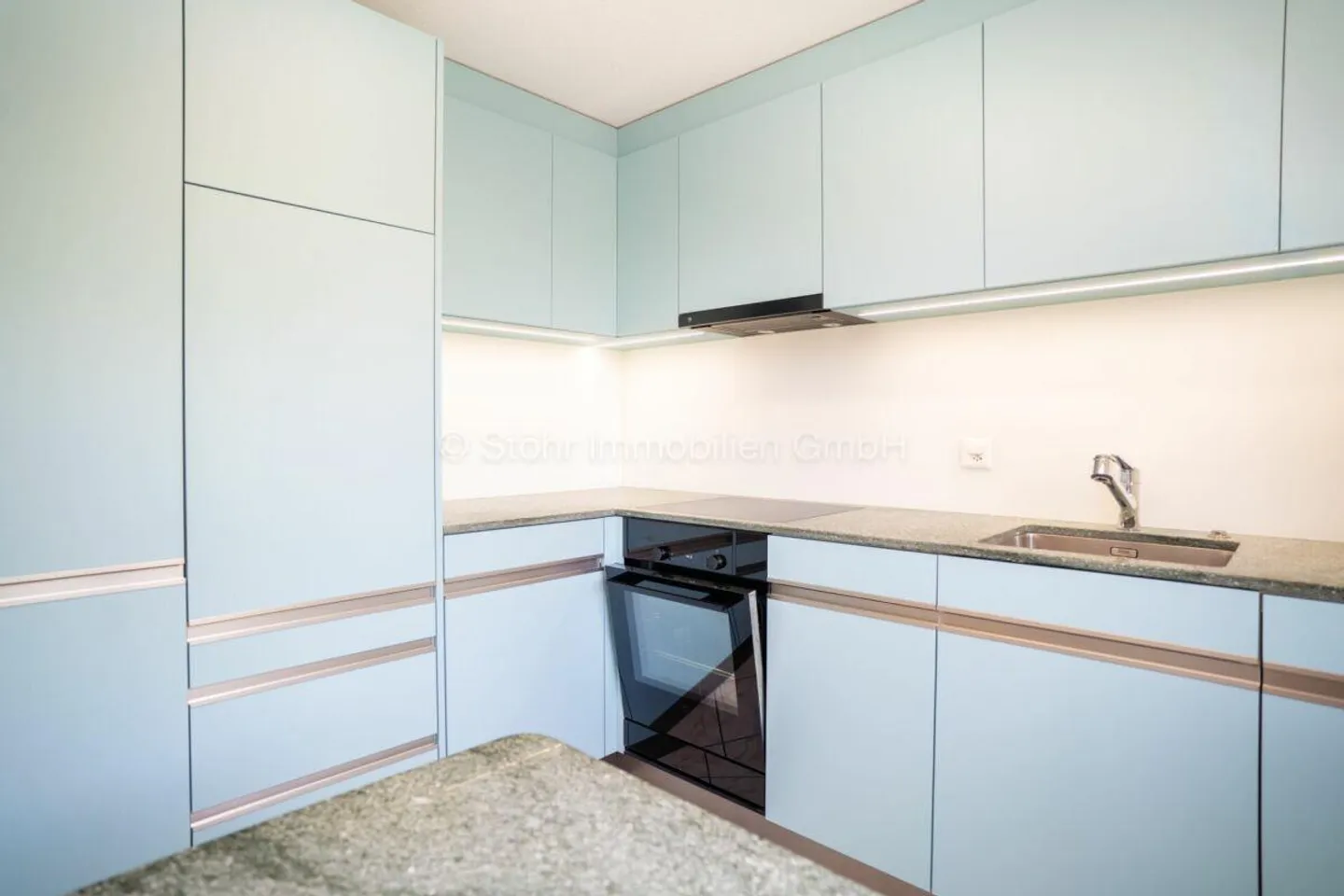 Accogliente casa a schiera di 4,5 stanze a Guggenbühl - Foto 5 di 23