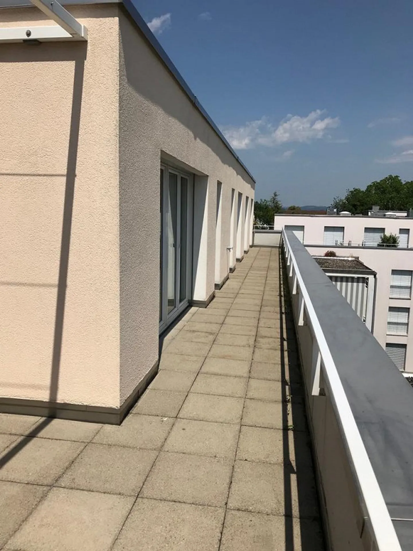 Grosszügige Attika-Wohnung mit Terrassen - Foto 12 von 12